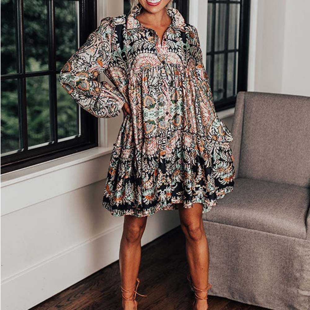 MERITT FUN FLORAL SHIFT DRESS (Size S)